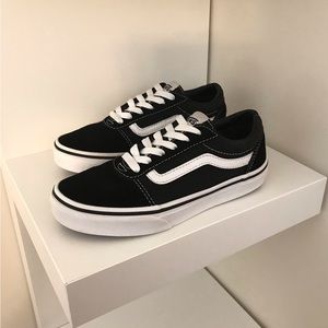 Vans Old Skool Low Top Shoes